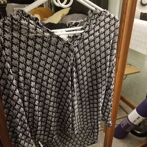 H&M black and white blouse